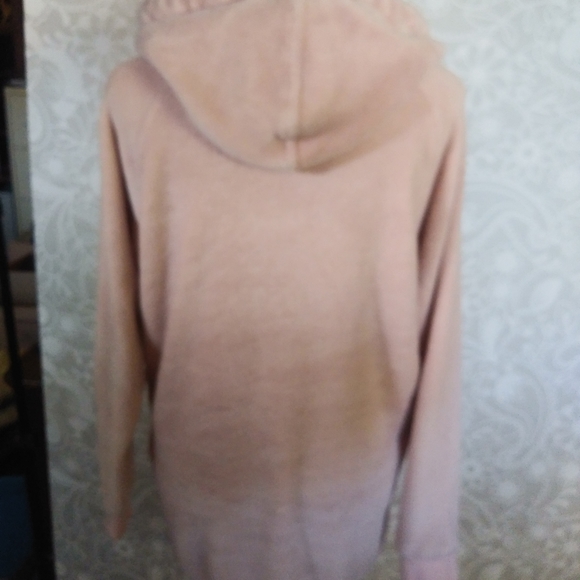 H & M Hooded Decal Sweater Soft - Picture 5 of 10